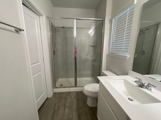 Building Photo - Room in Single Family Home on Spinnaker Loop