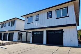 Building Photo - Magnolia 98