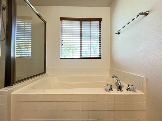 Building Photo - 7143 Leighton Dr