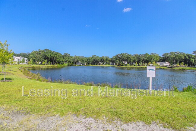 Building Photo - 448 Bluegill Ln