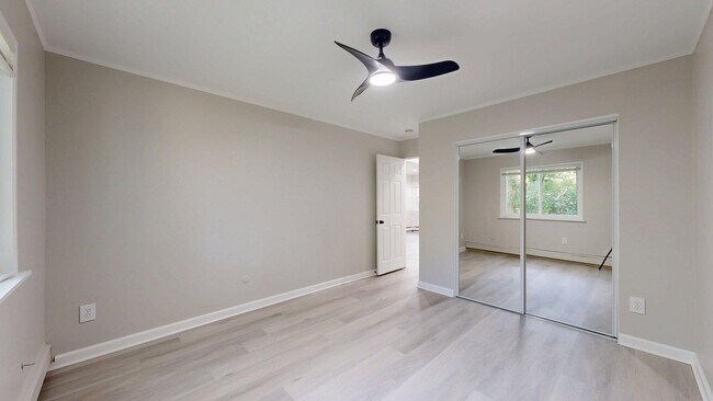 Building Photo - 124 Allen Dr