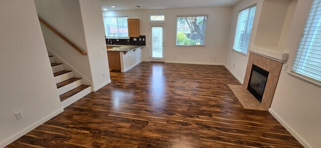 Building Photo - EPIC REA: 3 Bed/2.5 Bath Modern Comfort in a Prime Fairfield Location!