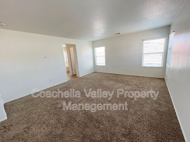 Building Photo - 62806 Kitetail Dr