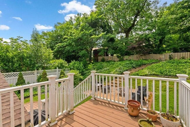 Building Photo - 3904 Lantern Dr