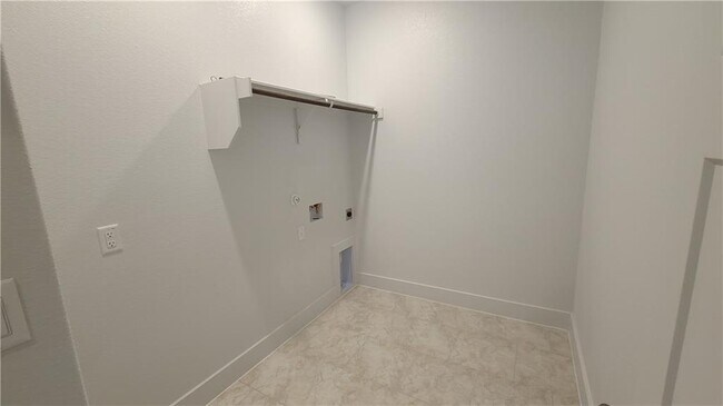 Building Photo - 2116 Palmera Ridge Blvd