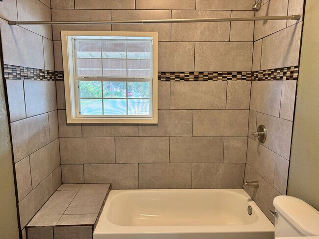 Building Photo - Affordable 3 Bedroom, 1 Bathroom Home In WF!