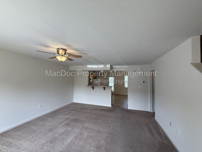 Building Photo - 219 Merrill Ct