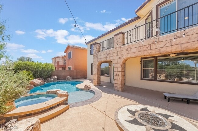 Building Photo - 9592 Staff Ln