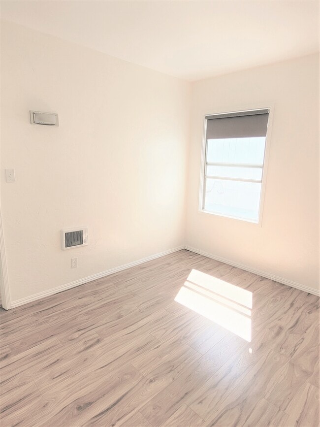 Bedroom 2 - 3960 Haines St