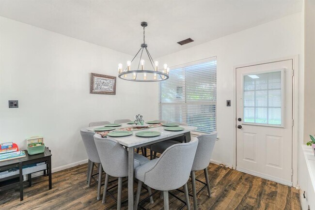 Building Photo - 8303 Hayden Cove Dr