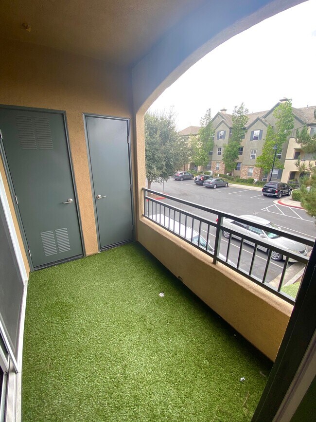 Building Photo - 1875 Baudouin Pl