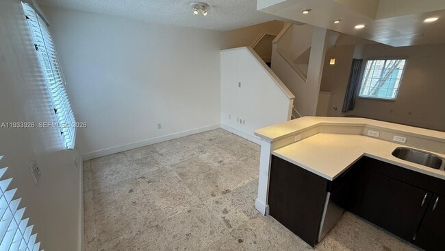 Building Photo - 2961 NE 185th St