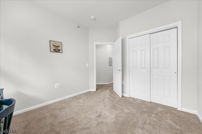 Building Photo - 123 Conover Terrace