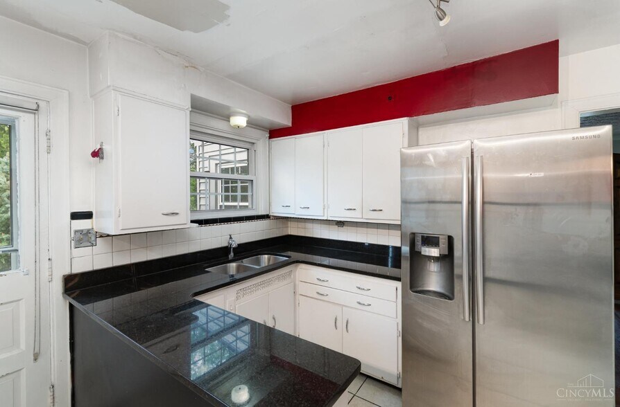 Building Photo - 7620 Montgomery Rd