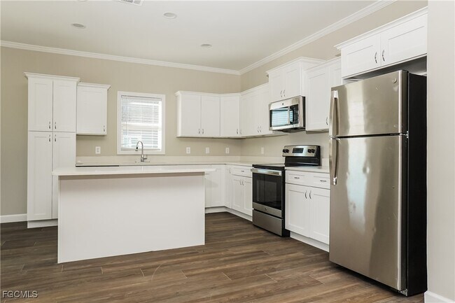 Building Photo - 12315 Tangier St