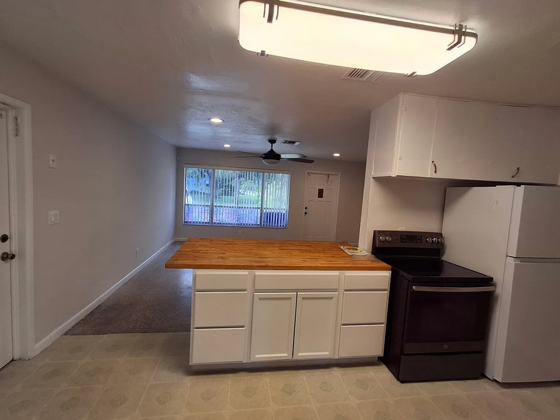 Building Photo - 4850 Southwest 41st Avenue
