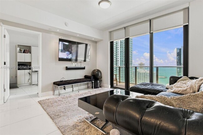 Building Photo - 1010 Brickell Ave