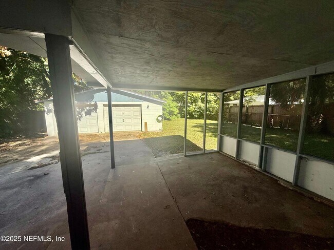 Building Photo - 7841 Eaton Ave