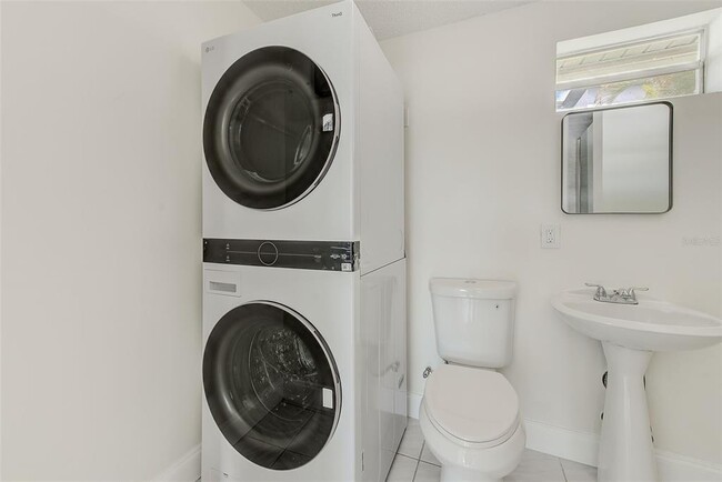 Building Photo - 178 175th Ave E