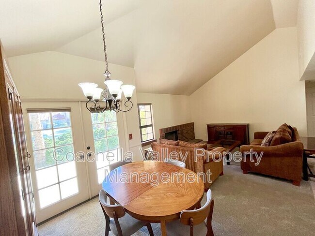 Building Photo - 112 Avellino Cir