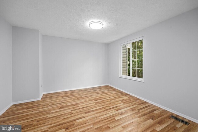 Building Photo - 1632 Barnstead Dr