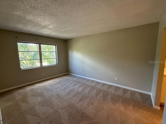 Building Photo - 3700 S Osprey Ave