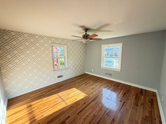 Building Photo - The 3 Bedroom In St. Matthews You've Been Looking For!