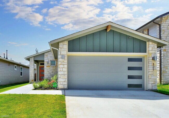 Building Photo - 121 Fairfax Ave