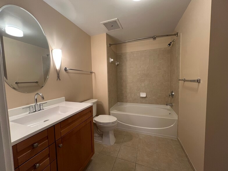 Building Photo - 1111 11th St NW