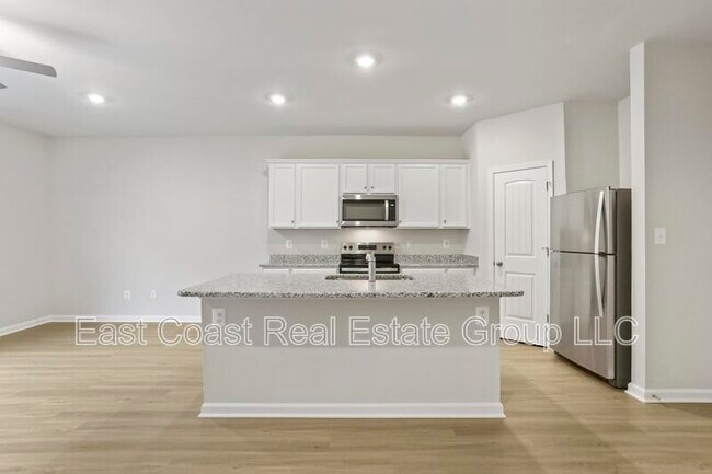 Building Photo - 53 Cranston Ct