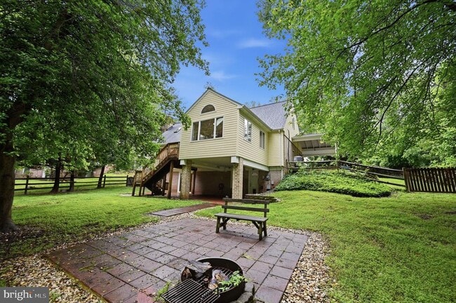 Building Photo - 2506 Pinoak Ln