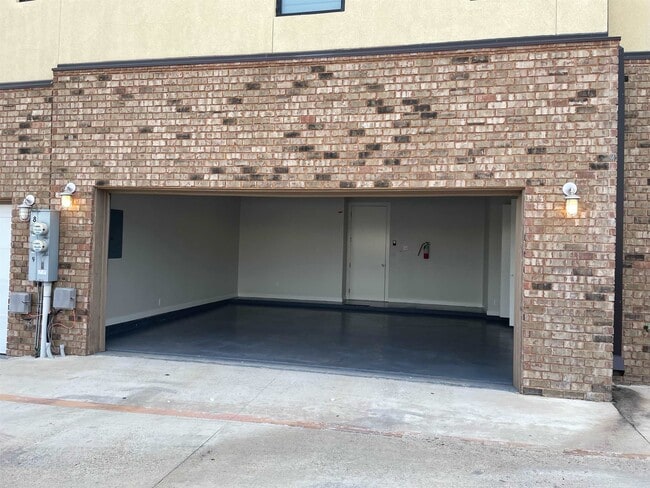 Building Photo - 409 Shiloh Dr