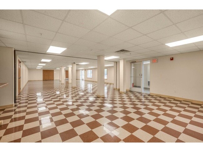 Building Photo - 114200 Hundertmark Rd W