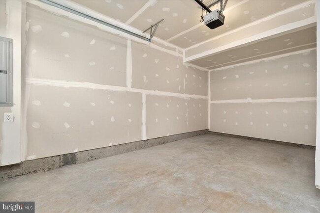 Building Photo - 210 Monteith Dr