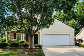 Building Photo - 1045 Brookgreen Ln
