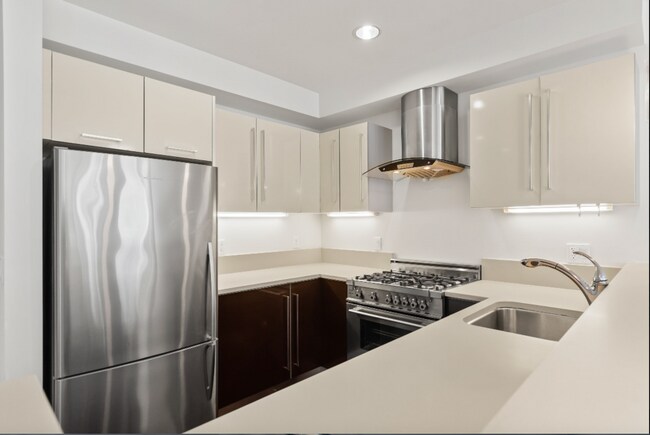 Building Photo - 1350 Natoma St