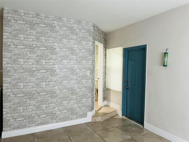 Building Photo - 1536 Polk St