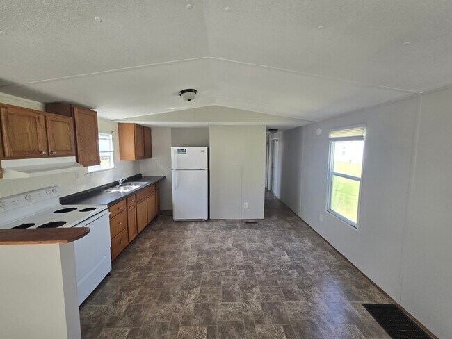 Building Photo - 129 Jodoc Dr