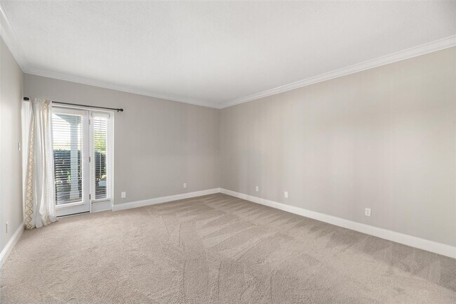 Building Photo - 5709 Lyons View Pike