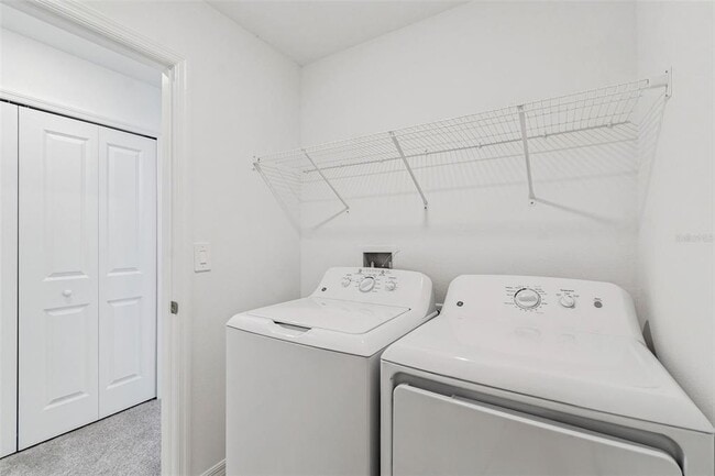 Building Photo - 1712 Tropical Oasis Ave