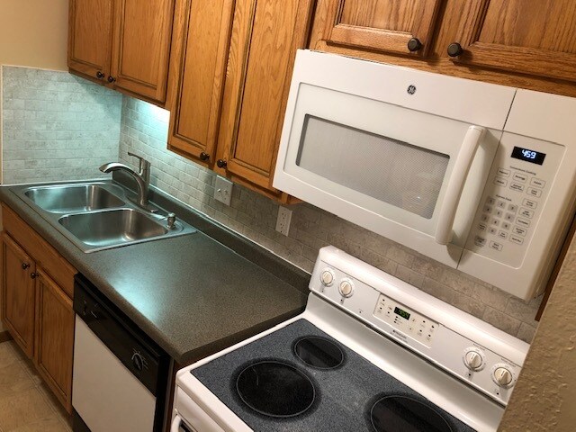 Building Photo - 4680 Tower St SE