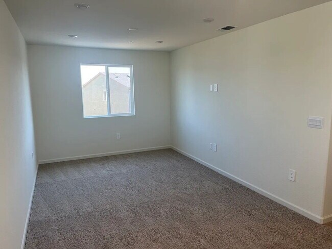 Building Photo - Single family residence, Available now!