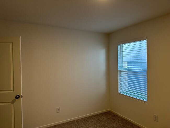 Building Photo - 10818 Red Orchid Dr