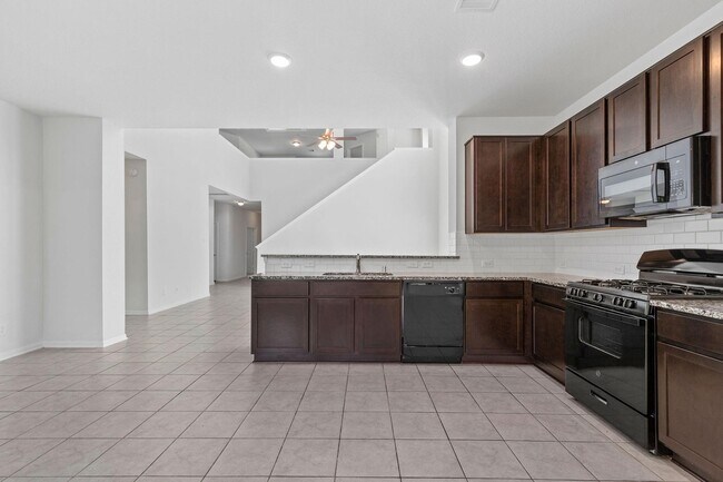 Building Photo - 5319 Rivers Edge Dr
