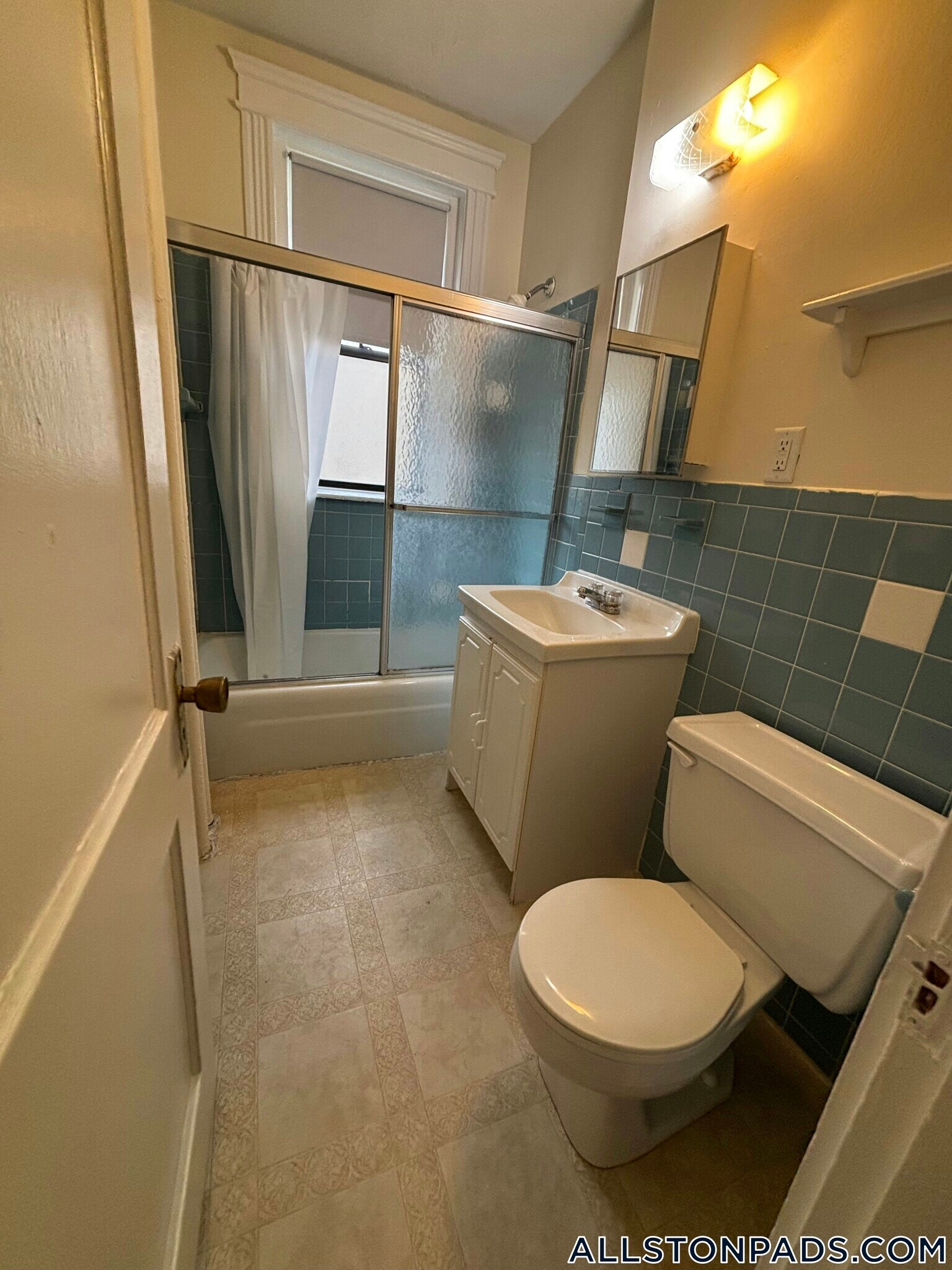 Building Photo - 1152 Commonwealth Ave