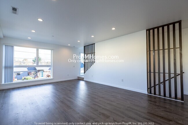 Building Photo - Tranquil Three Bedroom Retreat with Off-St...