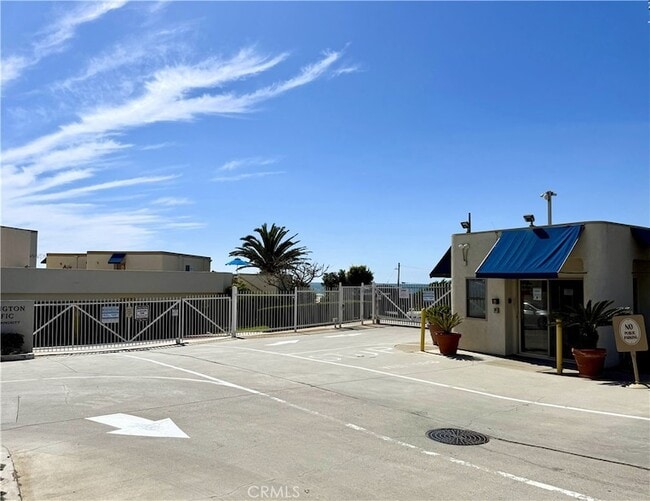 Building Photo - 711 Pacific Coast Hwy