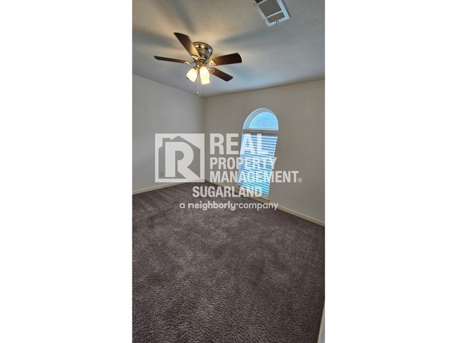 Building Photo - Gorgeous One Story Home in Sugar Land, TX