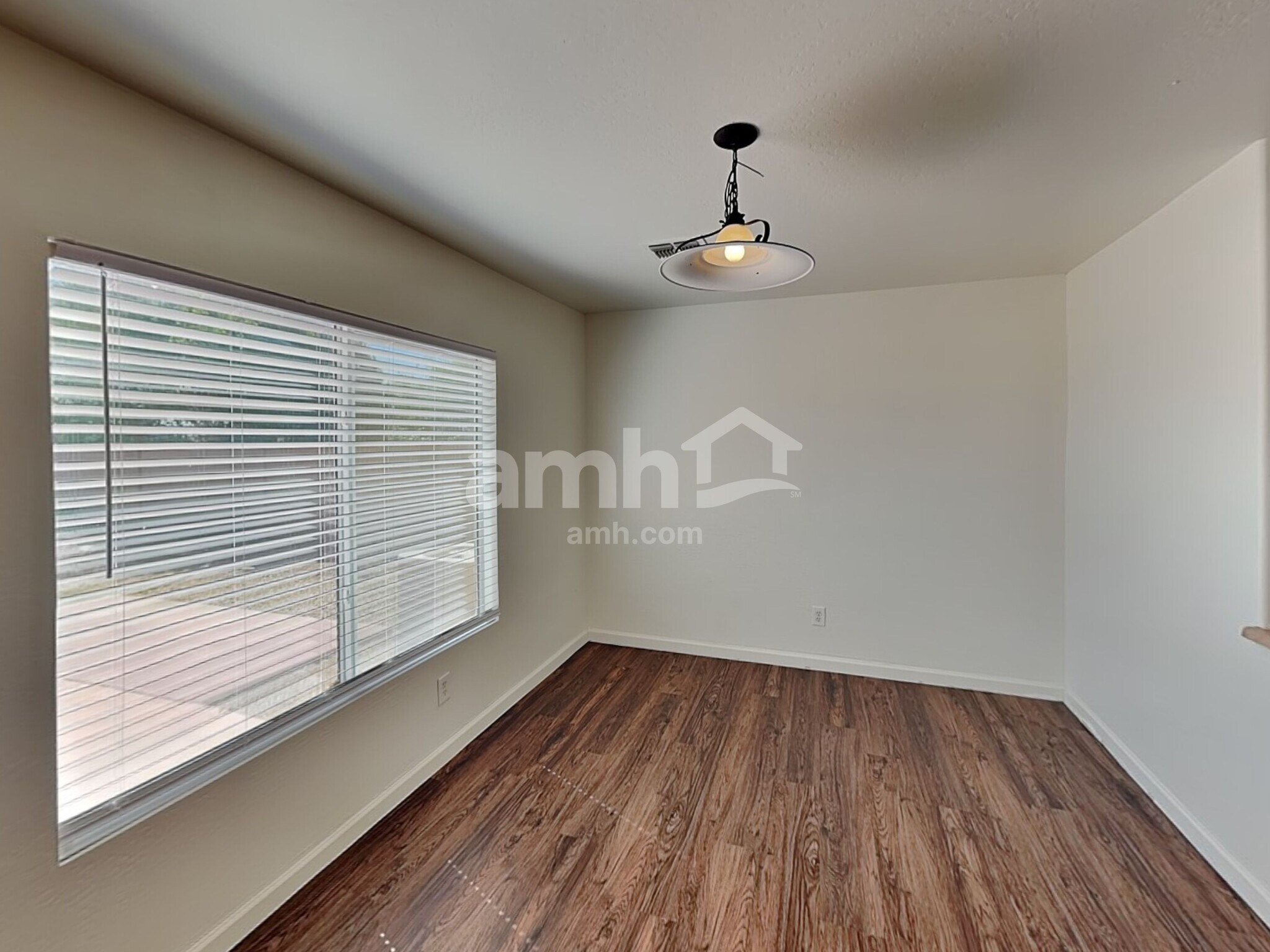 Building Photo - 11801 N Olive St