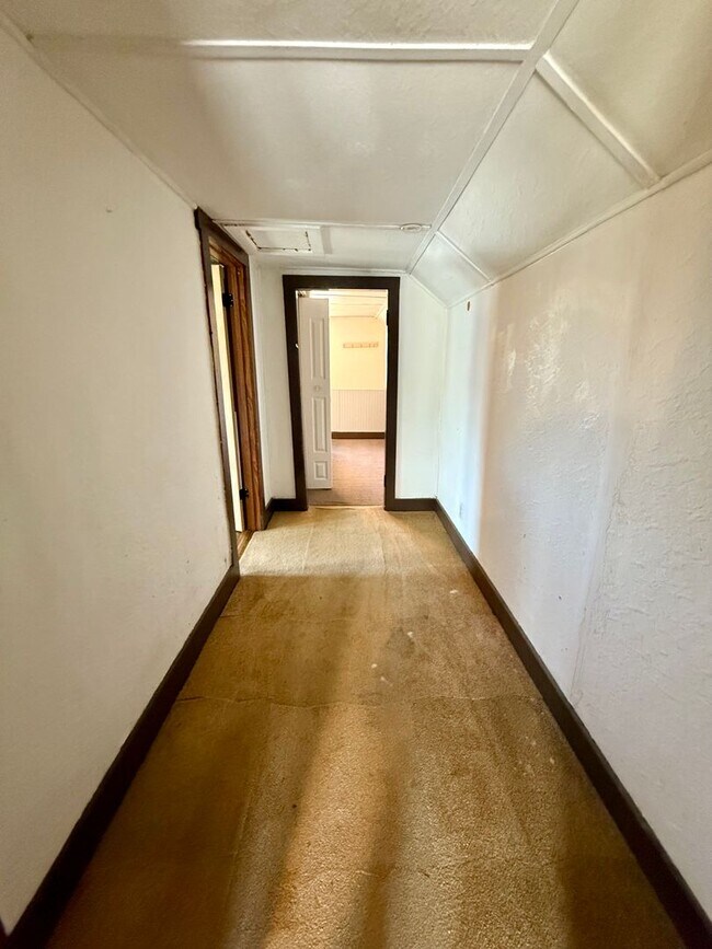 Building Photo - 3 Bed 1 Bath Single Family Home in Wausau - Move-In Special: HALF OFF DEPOSIT!